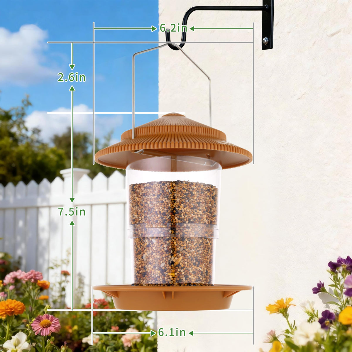 TrampgiK double-hanger design provides stable support in windy conditions.