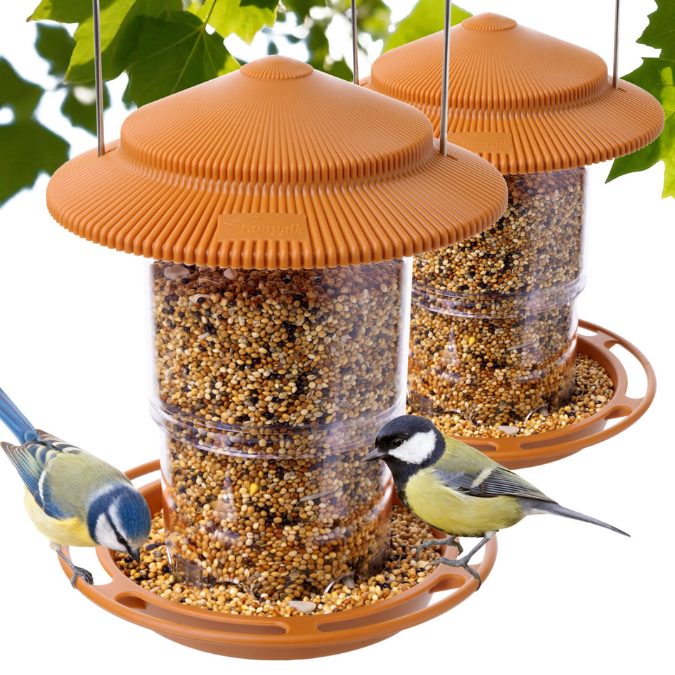 TrampgiK bird feeder with snap-lock for quick setup and secure assembly.