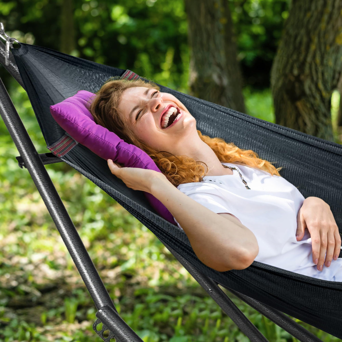 Tranquillo two-person net supports shared comfort during use.
