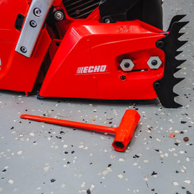 Two-wrench set demonstrates 13mm and 19mm compatibility with chainsaws.