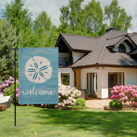 Trendin nautical farmhouse flag ideal for seaside-inspired exterior decor.