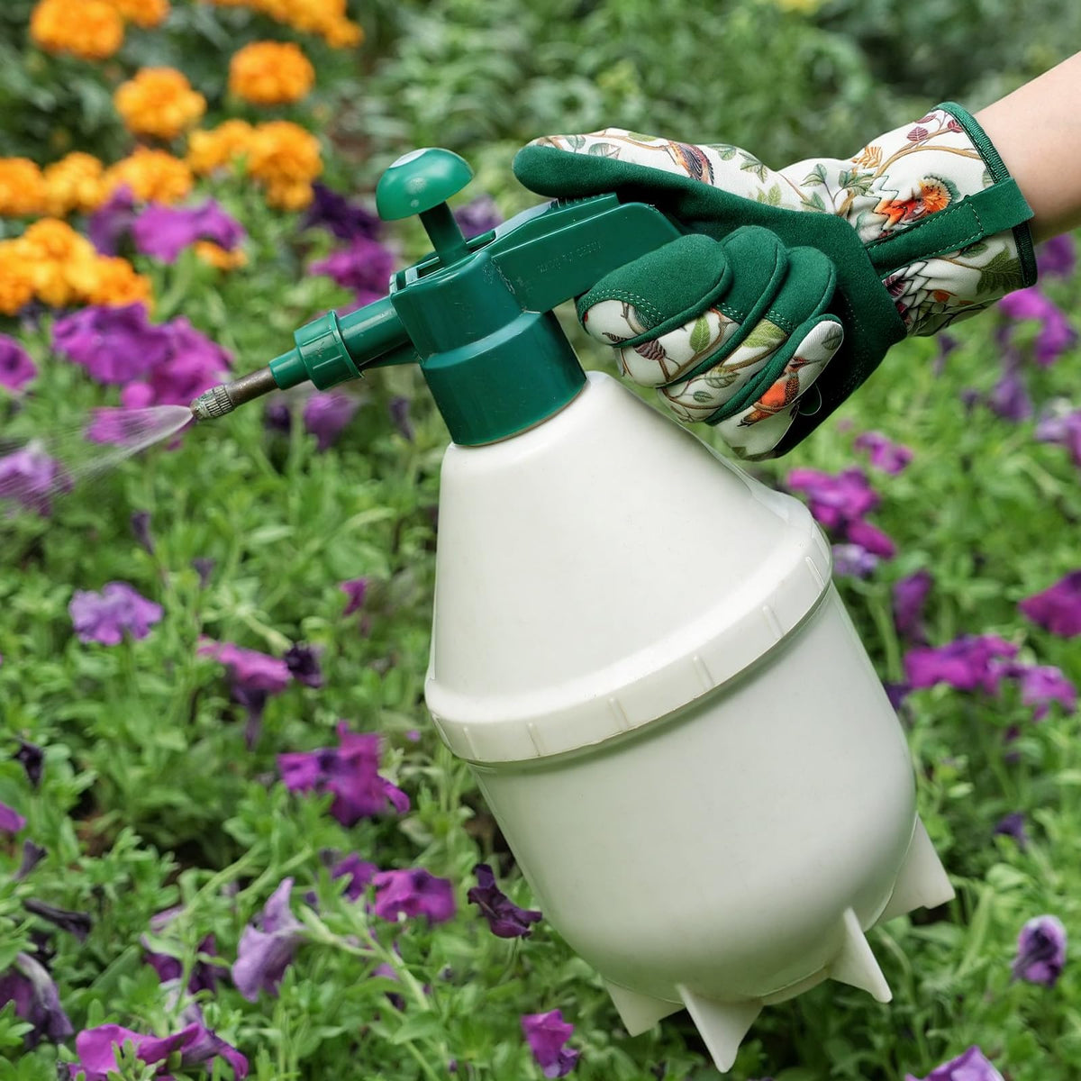 Trifabricy gift-ready packaging for gardeners