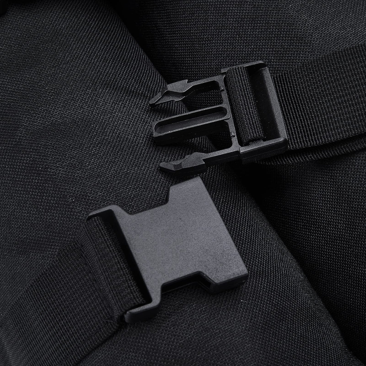 TRINKA nylon carry handle enables easy transport of heavy bags.