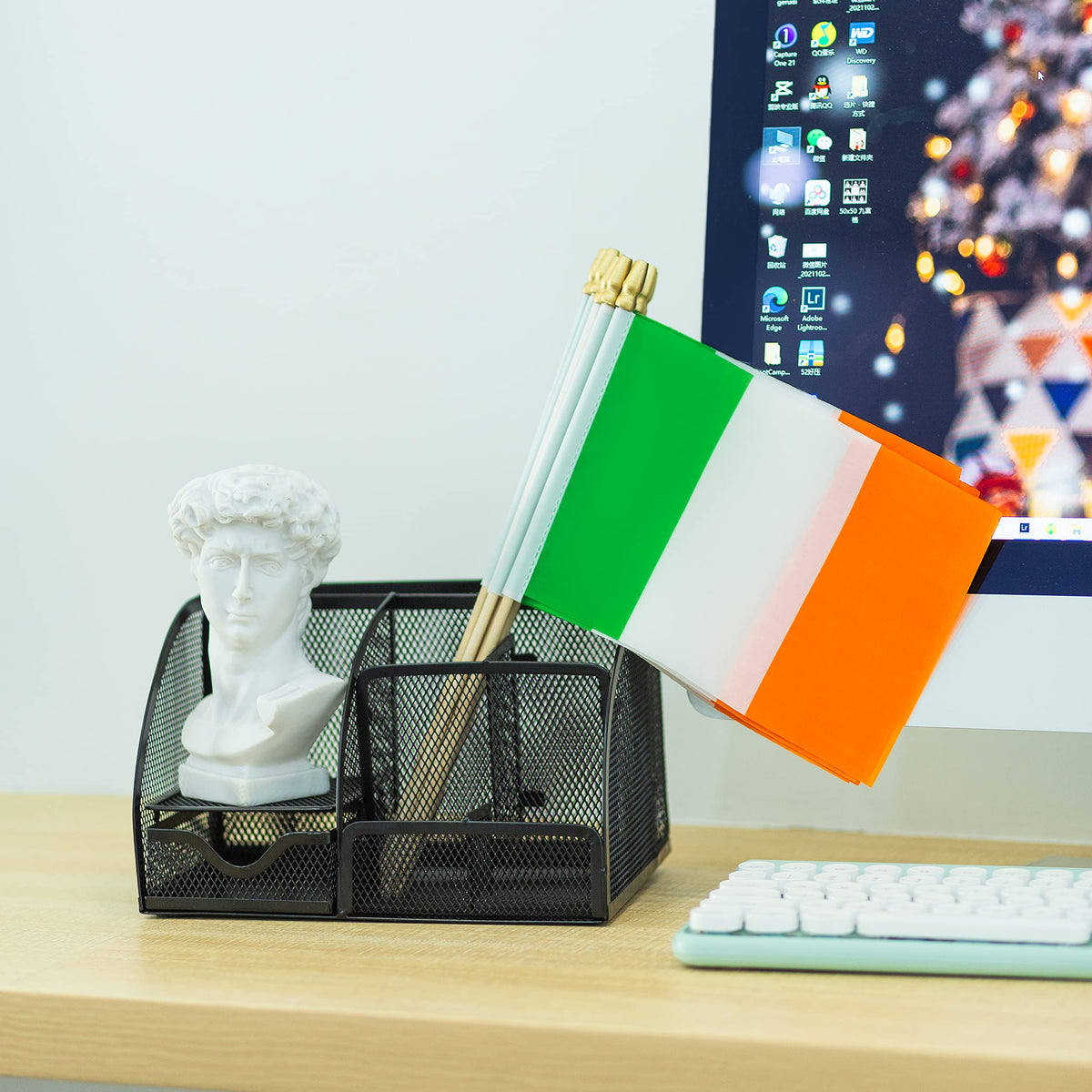TSMD Ireland flag parade decor suitable for outdoor celebrations.