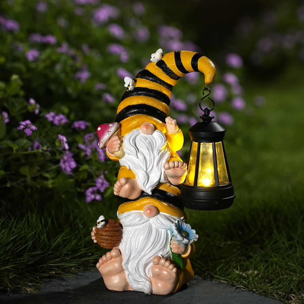 TSTGEE weatherproof gnomes stand up to sun and rain