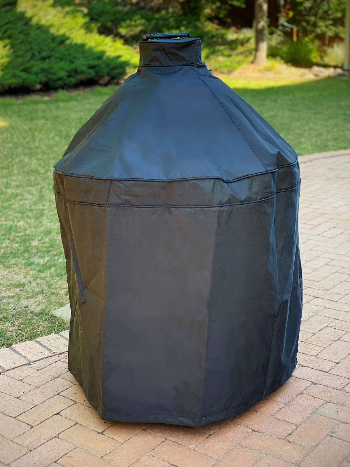 TUFFDURA grill cover fits Kamado Joe grills with secure clips