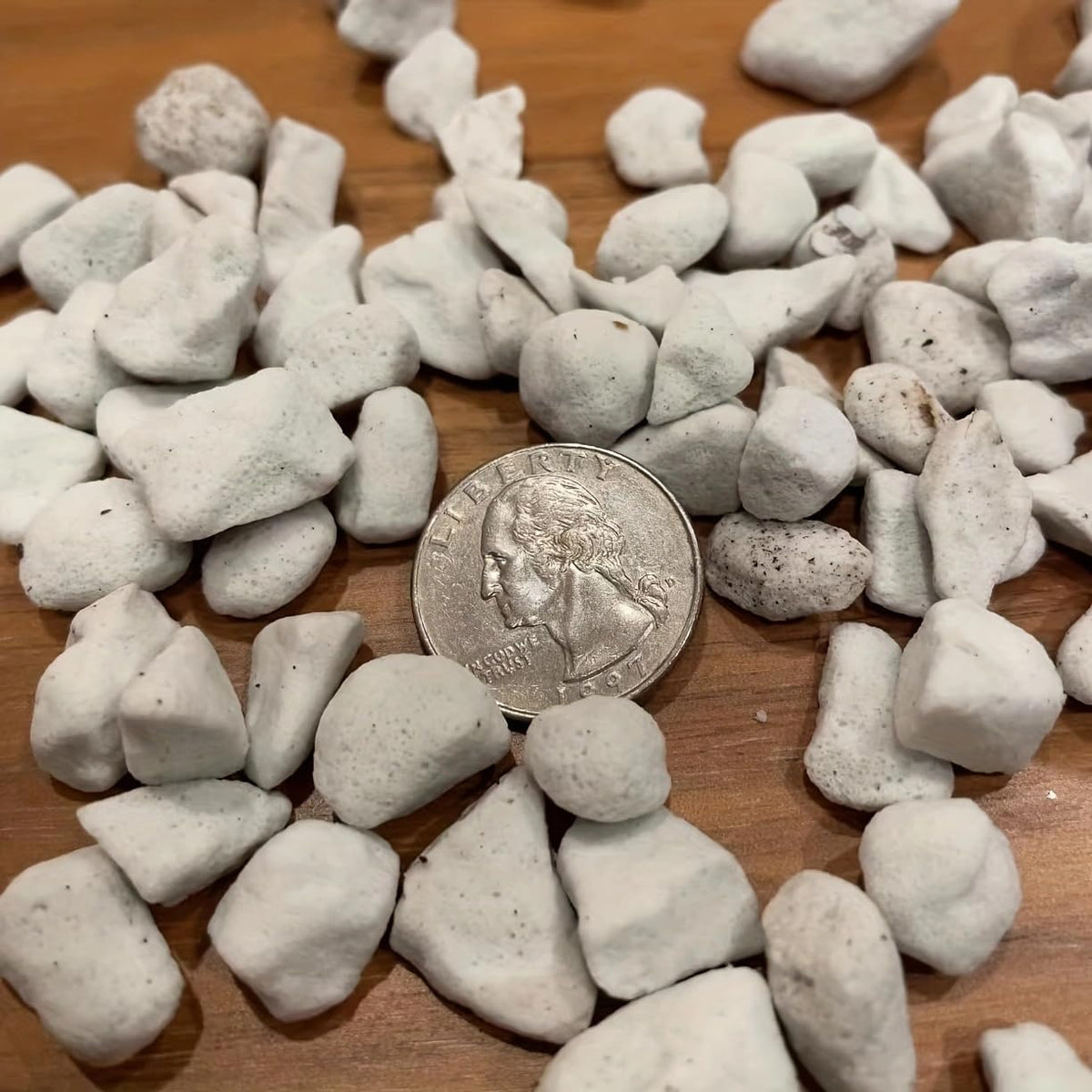 Tunleki perlite as surface cover helps prevent soil compaction and crusting.