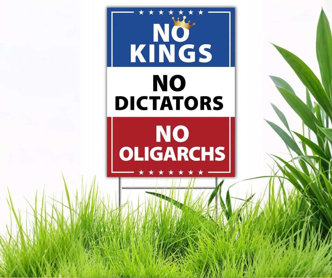 TUOCYERD double-sided No Kings in America sign maximizes visibility from every angle.