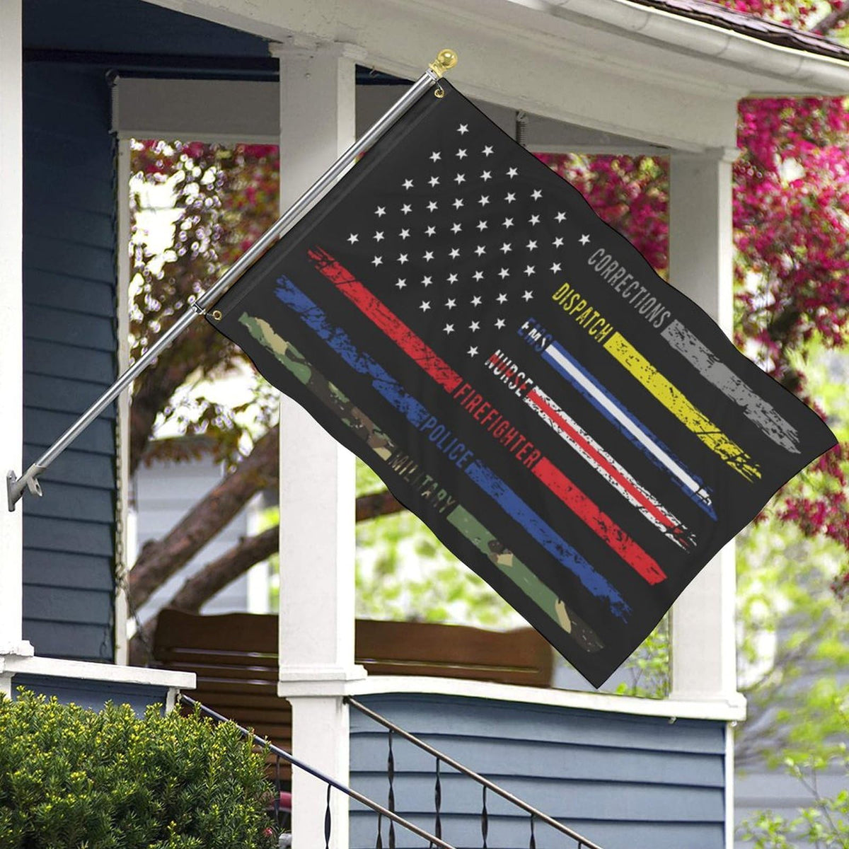 TUOCYERD weather-durable-polyester image demonstrates tear-resistance outdoors