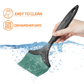 Tuyotue versatile brush for grilling, baking, and roasting.