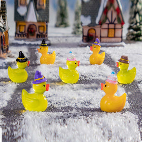 U-Zimikee scarf duck brings cozy color to a mini display