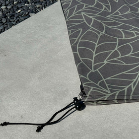 UB-STORE breathable fabric allows sunlight while protecting from cold.