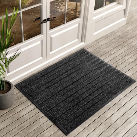 UBDYO outdoor door mat dirt trap close-up showcases mud removal performance