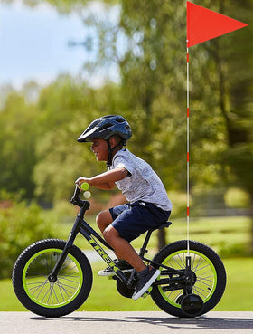 Uelfbaby flag system fits bikes, trailers, and wheelchairs for versatile use.