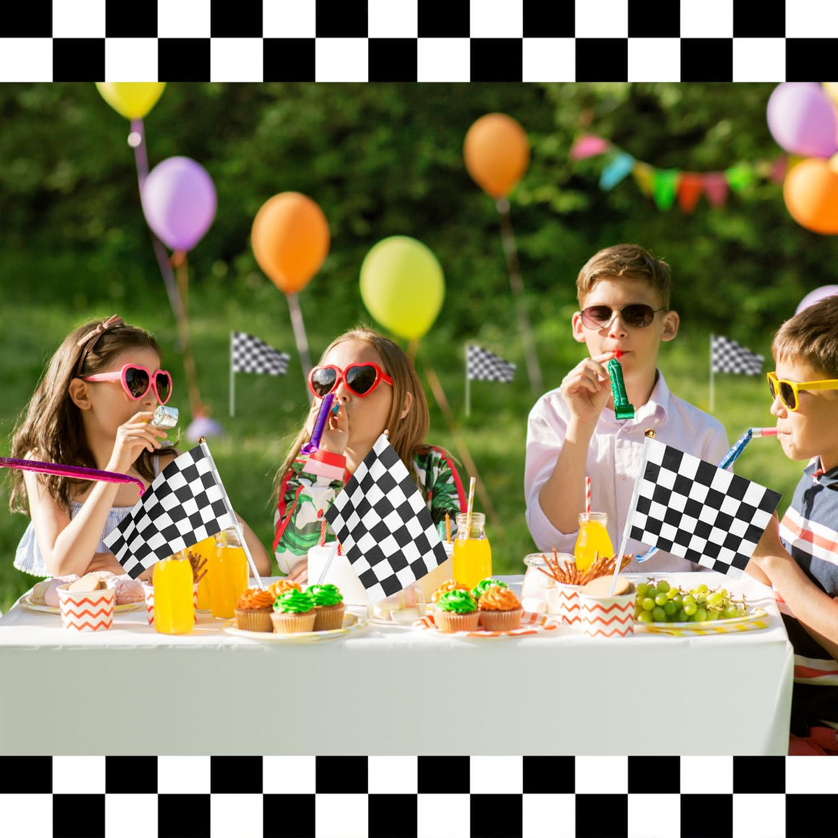 Uelfbaby car racing decorations add color to table setups