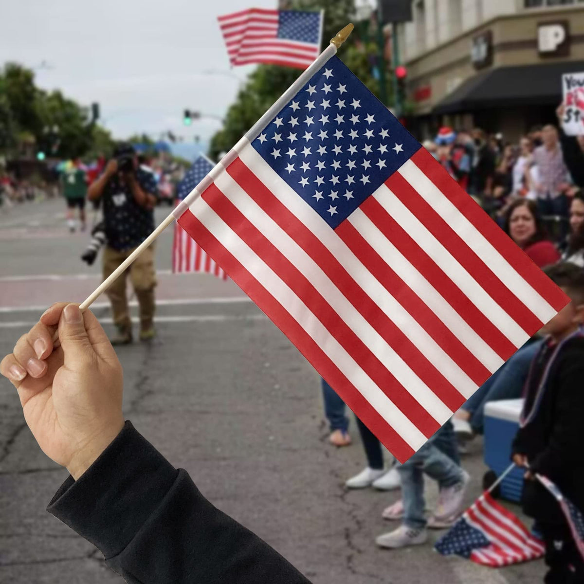 Uelfbaby Fourth of July decor flag set for festive displays.
