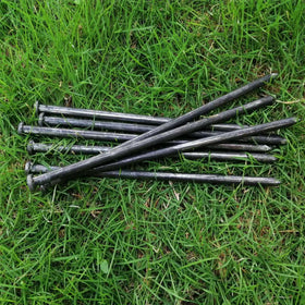 UEUORF paver edging stakes help define pathways with stable support.
