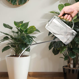 UFANME ergonomic long spout enabling watering at various heights