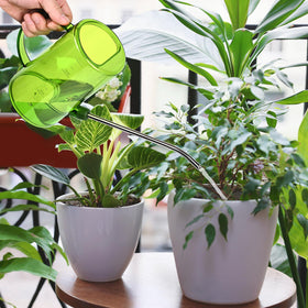 UFANME leakproof durable plastic construction for everyday indoor watering tasks.