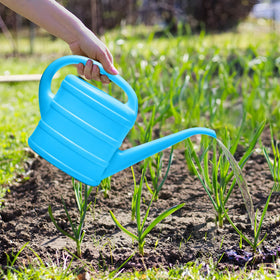 UFANME Watering Can ergonomic grip reduces hand fatigue