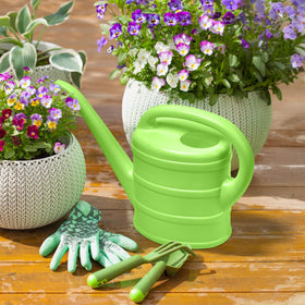 Made from recyclable plastic, the UFANME can supports eco-conscious indoor gardening.