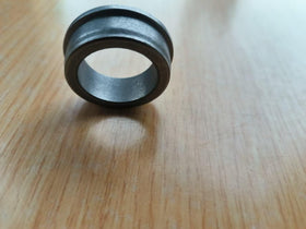 Uiuaquas wheel bushing replacement on lawnmower showing 1-inch bore compatibility.