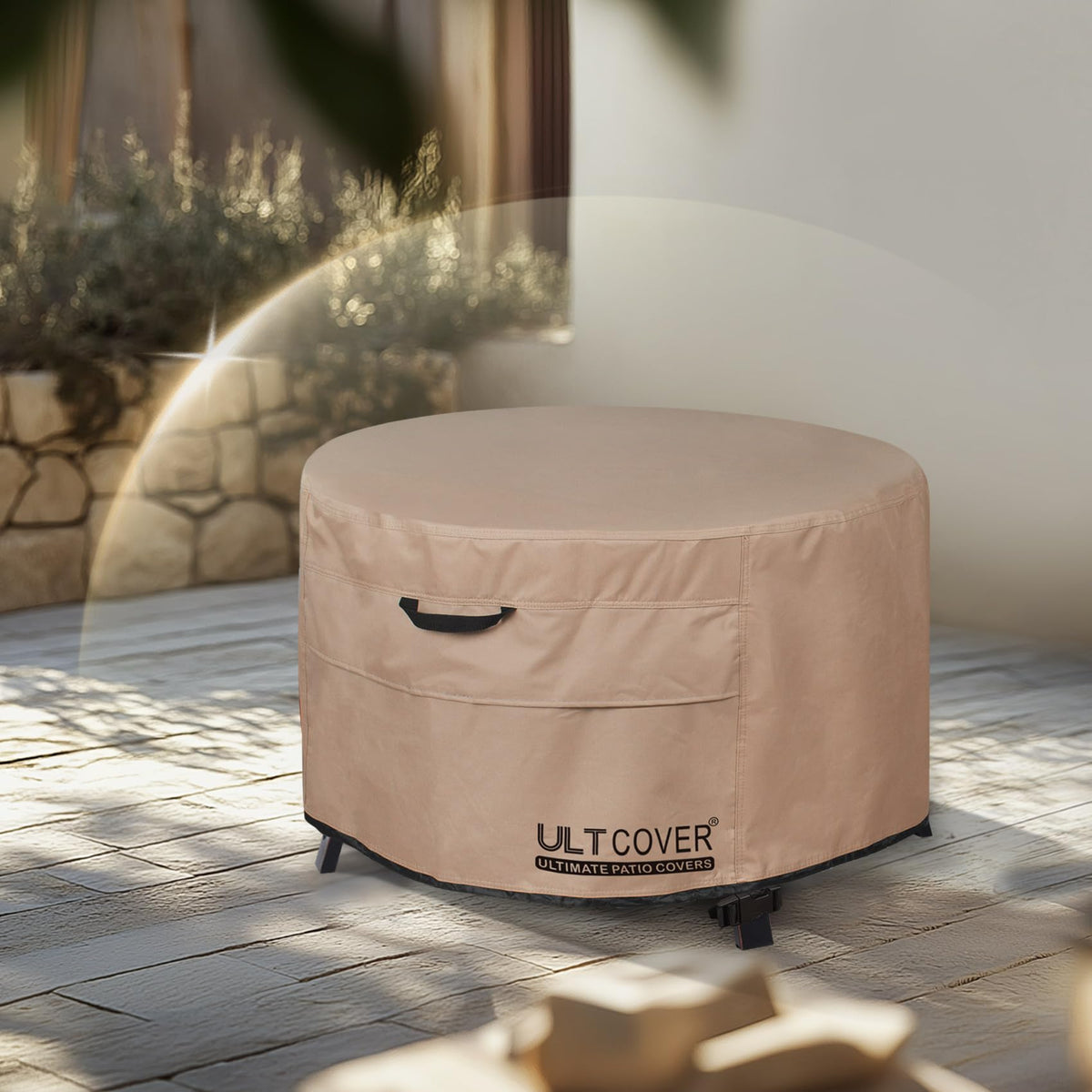 ULTCOVER wind-resistant fit keeps cover in place on breezy days