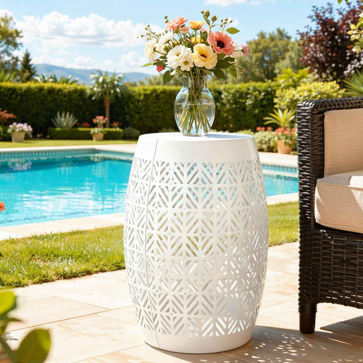 Ultym garden plant stand blends greenery with sculptural style.