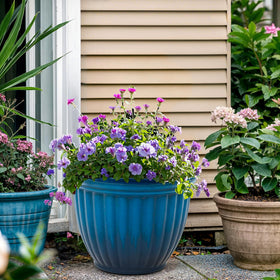 Ultym planter drainage holes with plugs for healthy watering