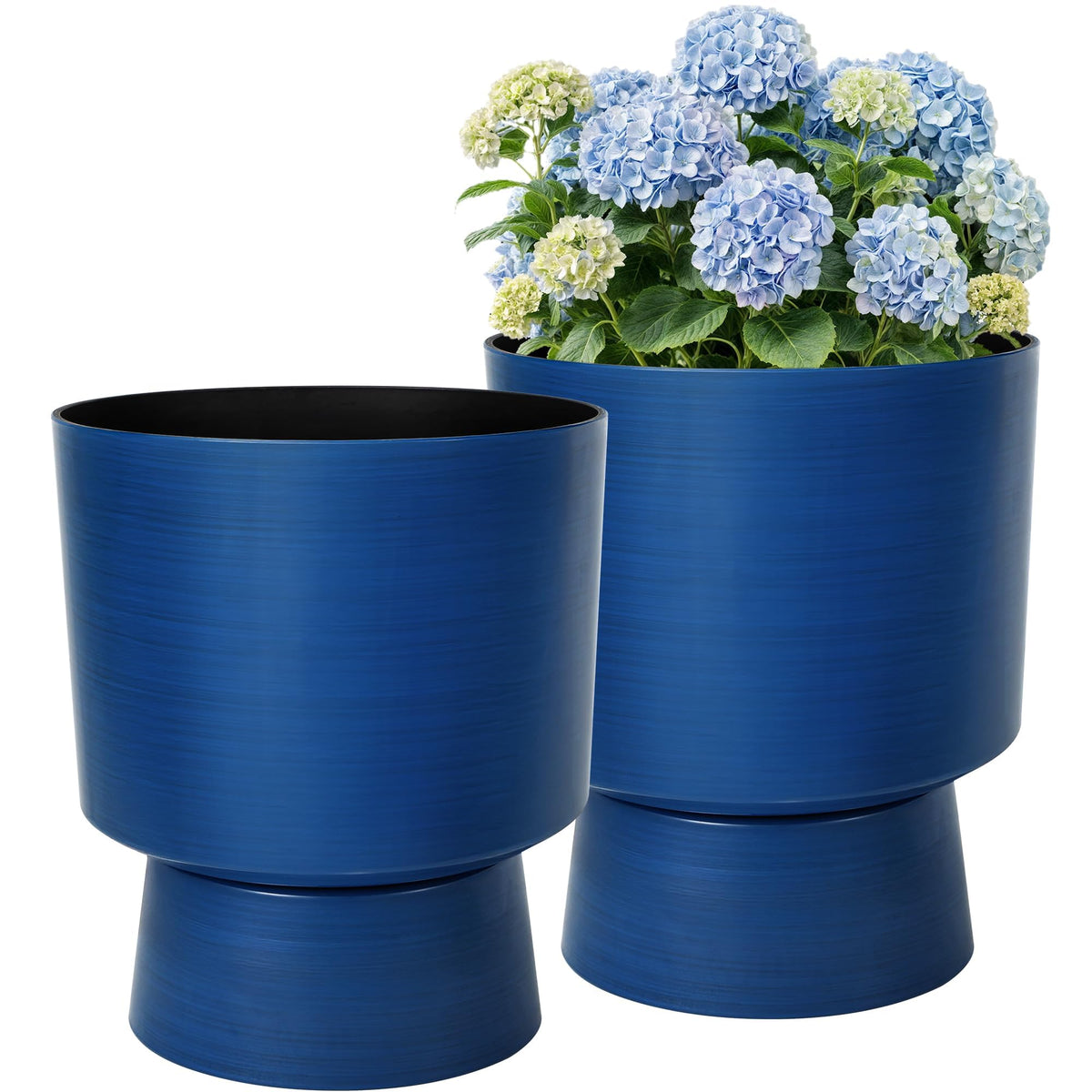 Ultym urn planter with 2-in-1 design for split or combined displays.