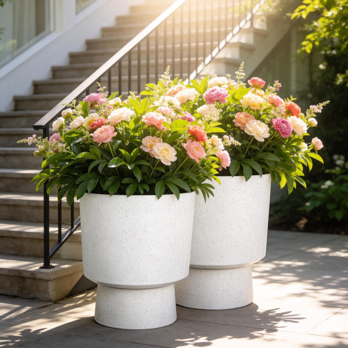 Ultym urn-planter with detachable base for separate pots or combined display