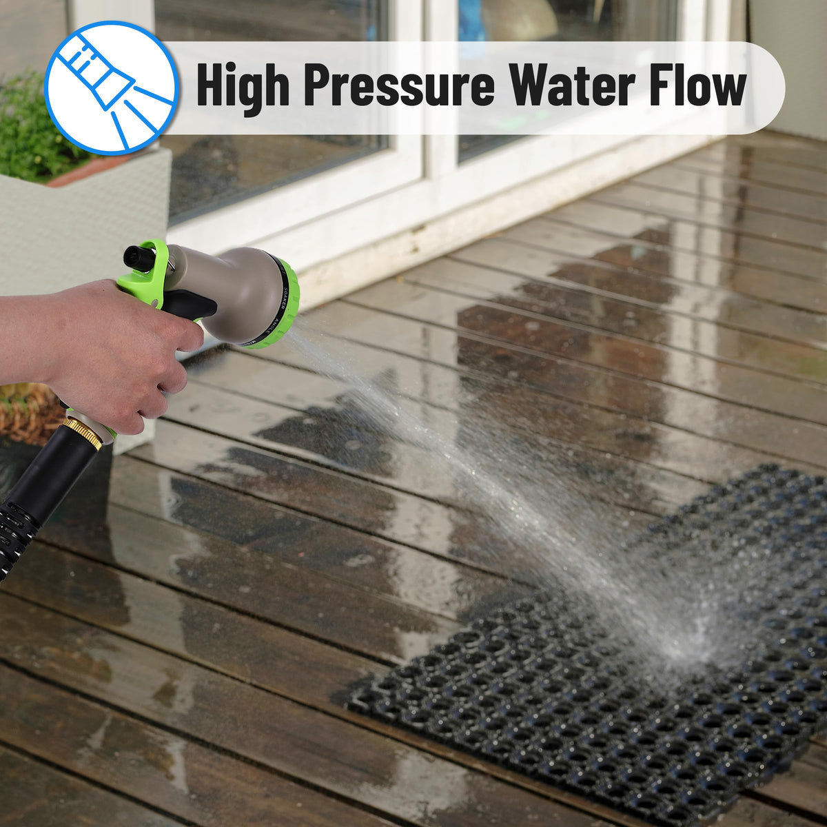 UNCO durable stainless-steel outer layer resists wear in tough outdoor conditions.