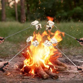 Non-slip insulated handles provide secure roasting control and comfort