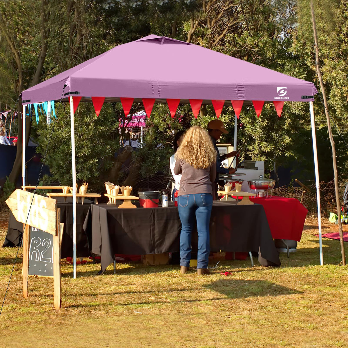 UNICAMPER replacement top only keeps outdoor events dry and comfortable.