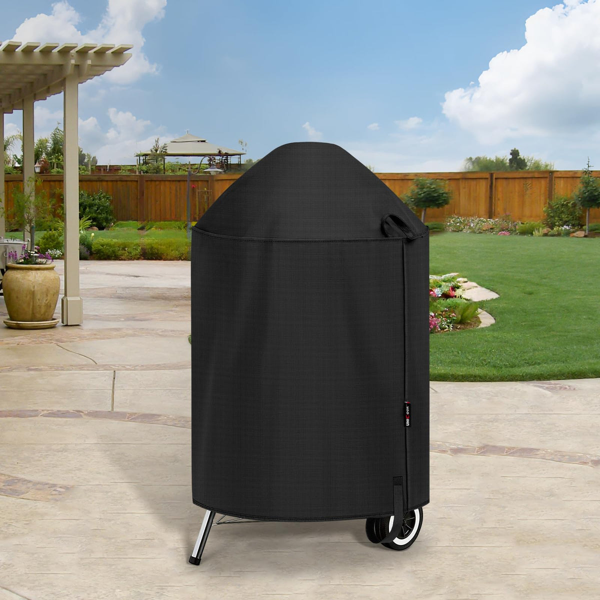 Unicook smooth surface cleans quickly after grilling sessions.
