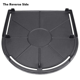 Uniflasy cast-iron surface offers even heat distribution for consistent searing and browning