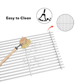 Uniflasy gap design prevents small foods from falling through.