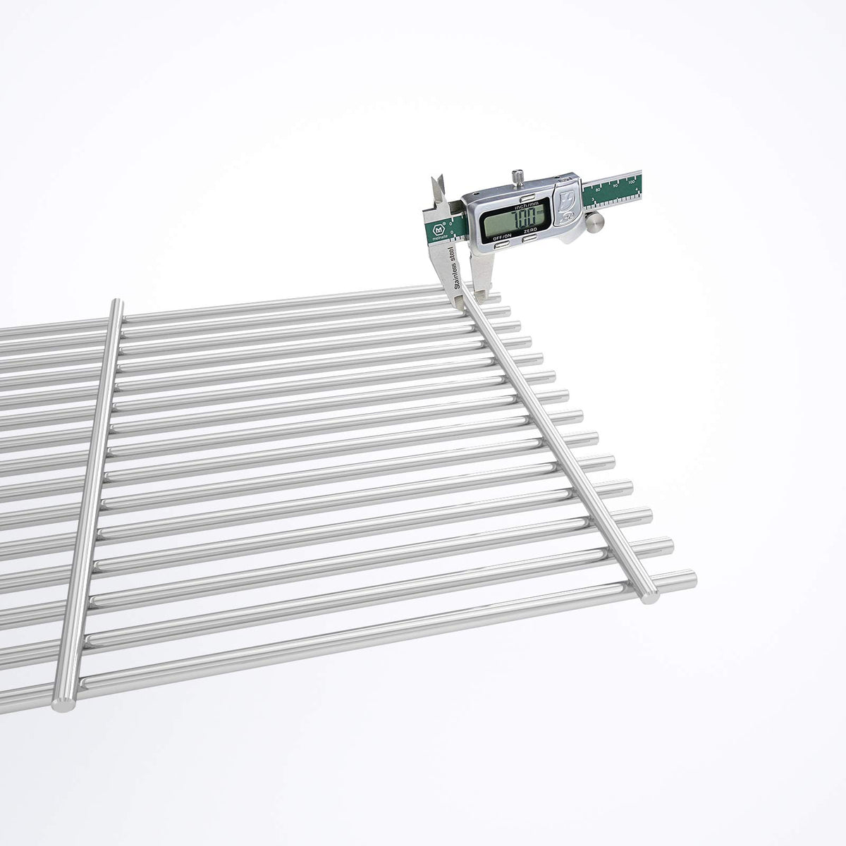 Uniflasy rounded-edge grates ensure safe handling and easy cleaning.