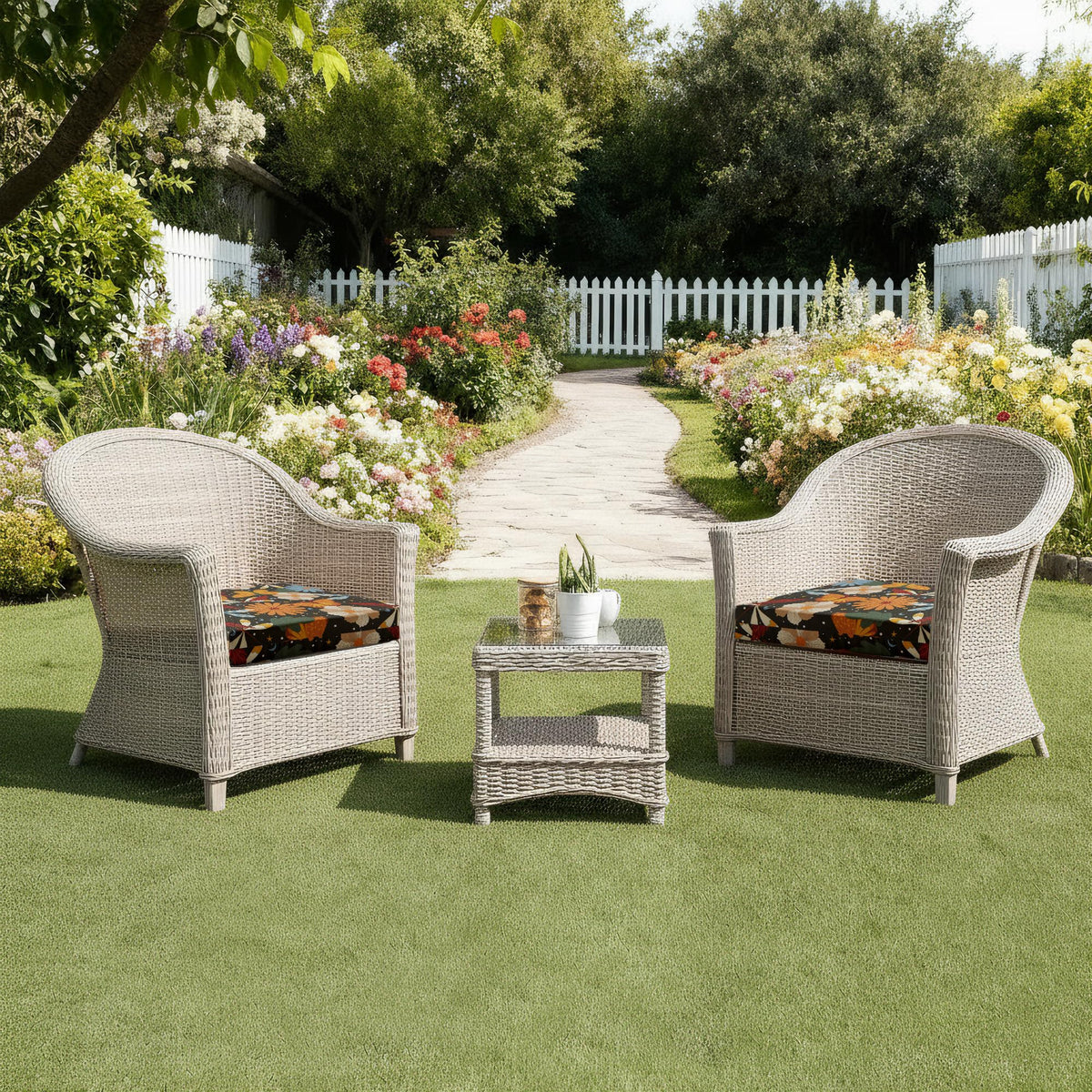 UNIKOME pack of four cushions ready to outfit a full outdoor set