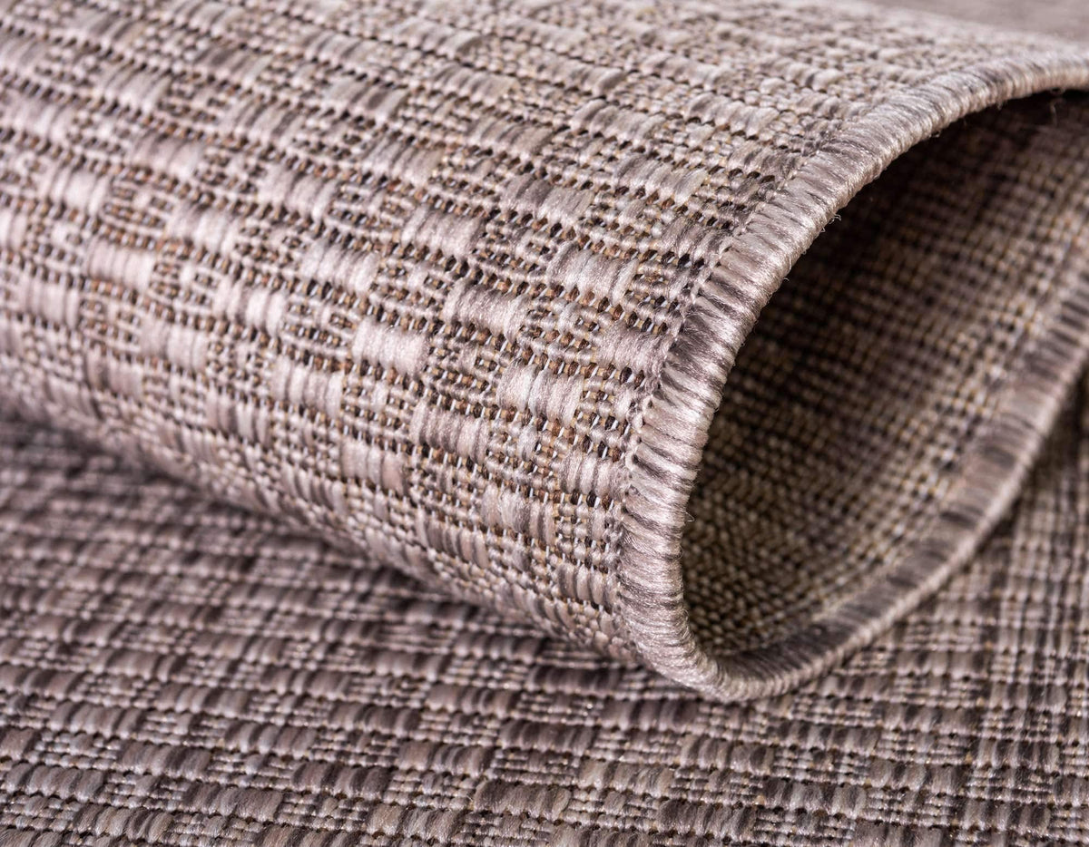 Unique Loom indoor-outdoor rug beige ivory, easy to clean and maintain.