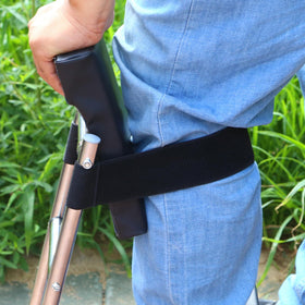 Unmake knee seat demonstrates 300-pound capacity for sturdy use