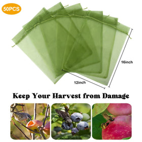 Breathable mesh design from Unves supports air circulation around produce