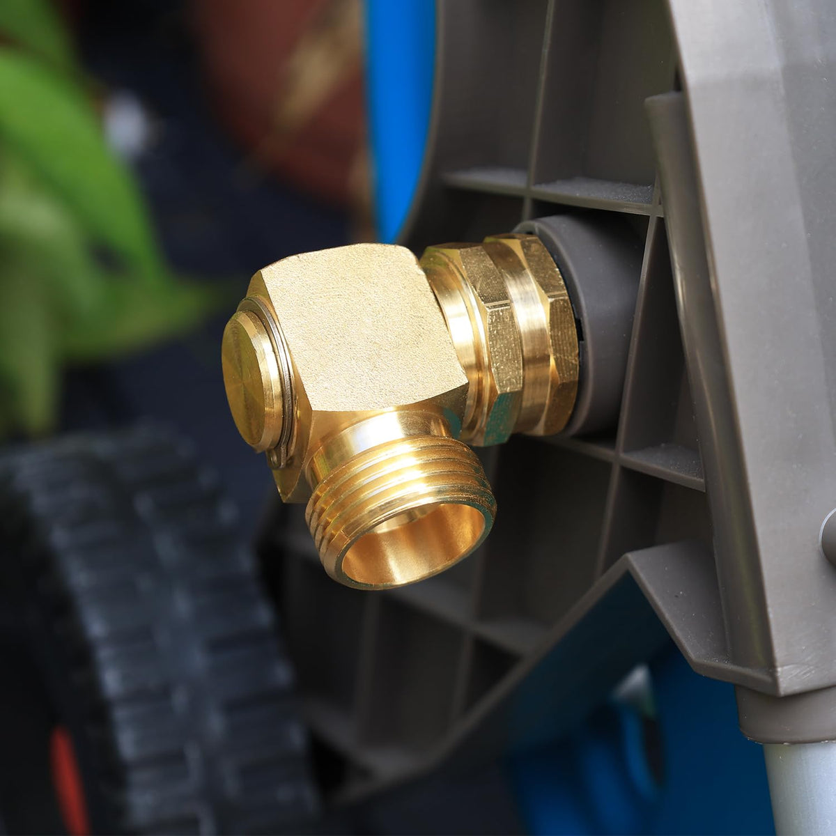 UNWAVER sealing tape and washers simplify reliable fittings