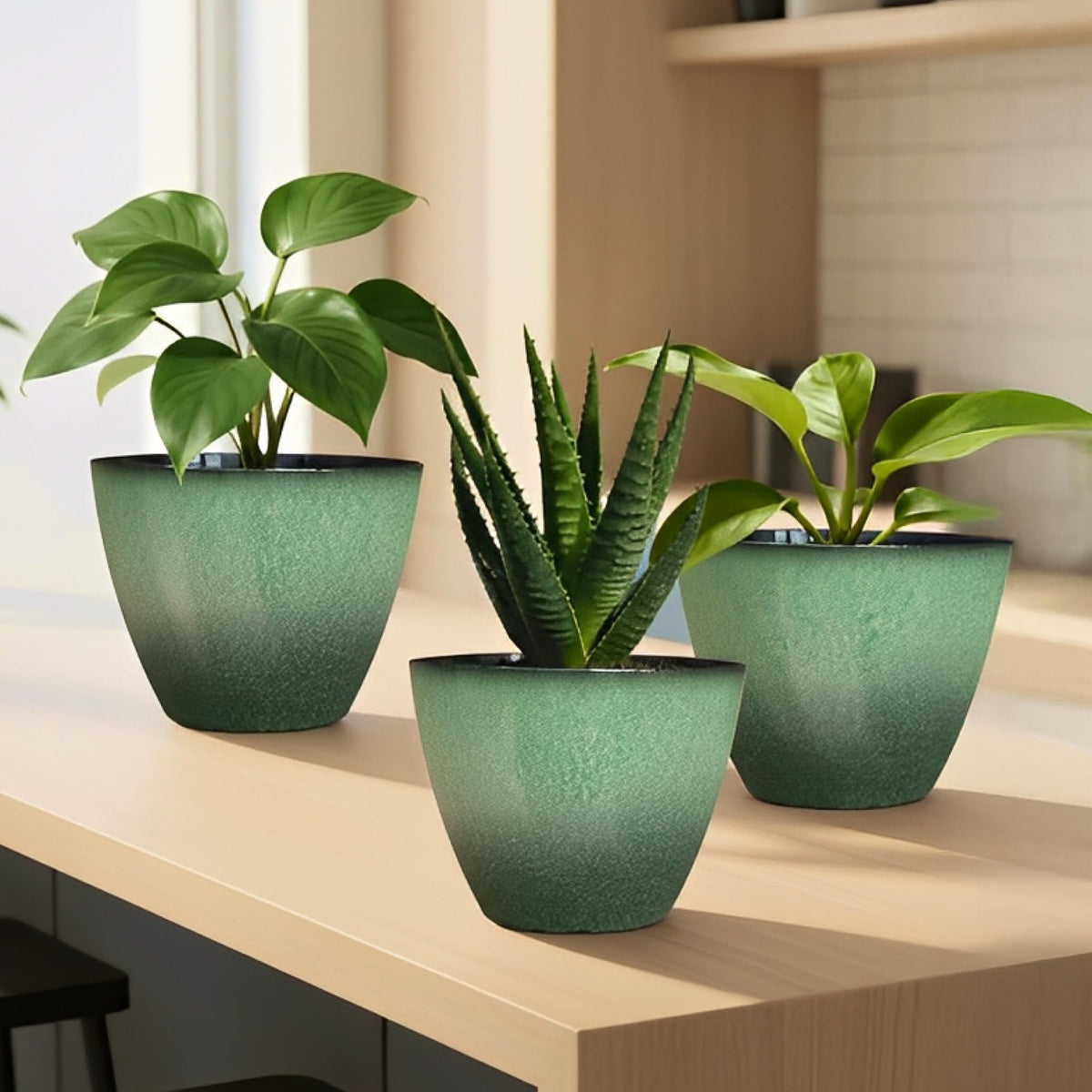 Vanslogreen two-pack pot set makes a thoughtful housewarming gift.