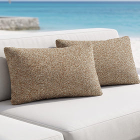 Varmoza outdoor lumbar pillow close-up with removable zipper cover for easy washing.