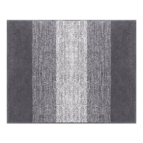 Vaukki Low-profile mat lets doors open smoothly.