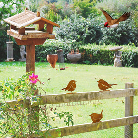 Vausart garden birds decor closeup shows durable metal construction.