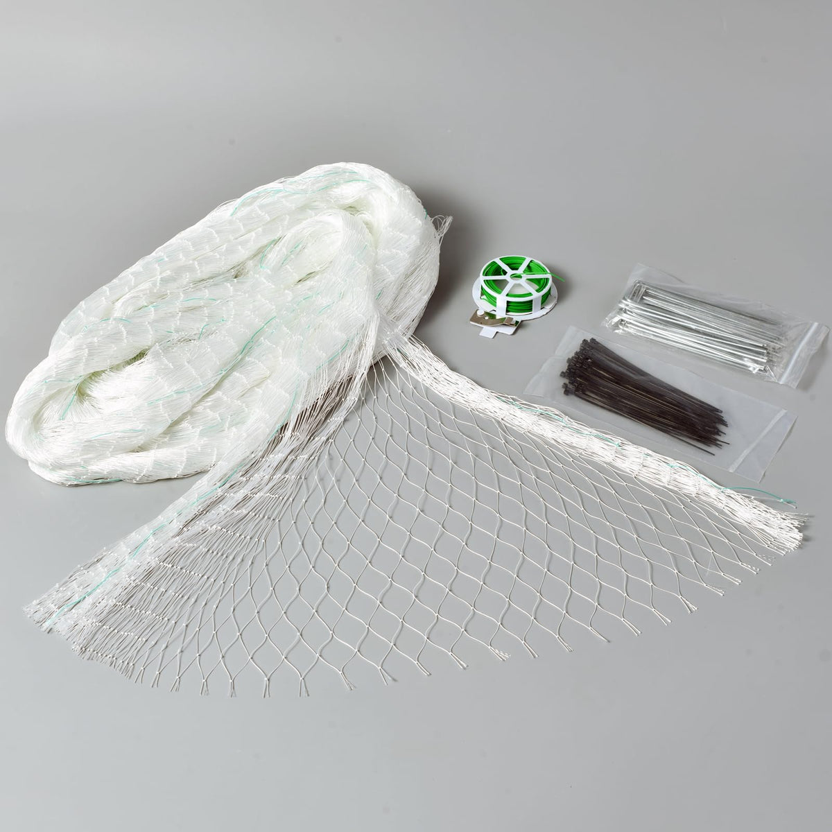 VBWSL bird netting 6x50 with 1-inch mesh protects poultry and gardens