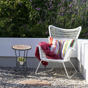 VCUTEKA curved-leg design blends with outdoor decor and elevates style.