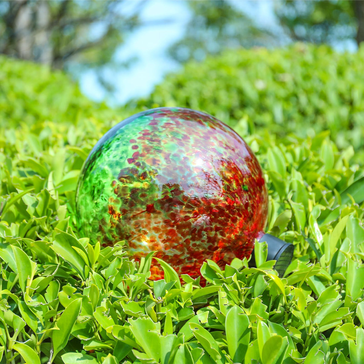 VCUTEKA Gazing Ball is easy to place with a bottom rubber cap.